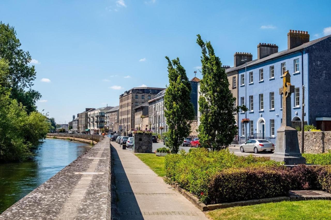 Befani'S Mediterranean Restaurant & Townhouse Clonmel Exterior photo